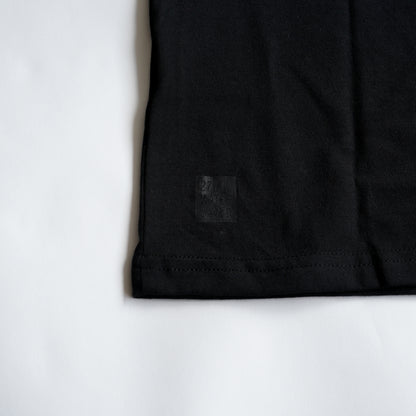 ロゴTシャツ