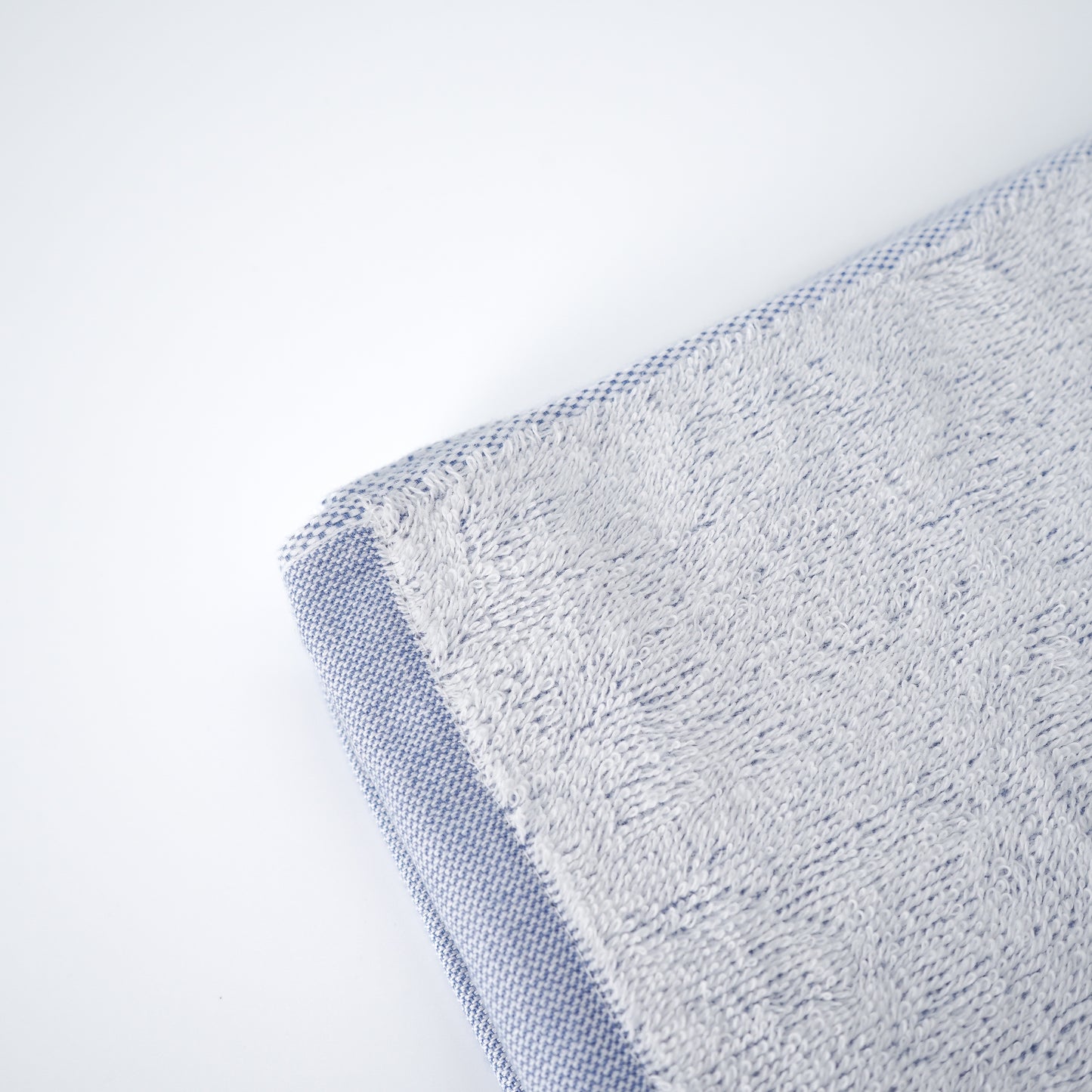 YUKINE BATH TOWEL